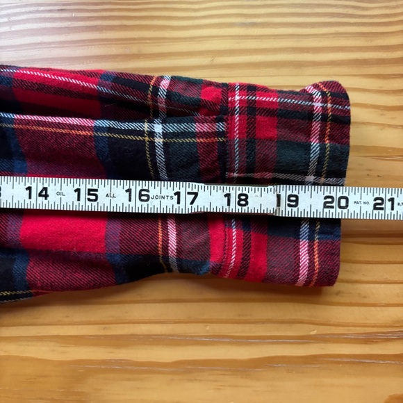 Old Navy Women’s the Boyfriend Red Plaid Flannel L Cabincore Holiday - Picture 12 of 14